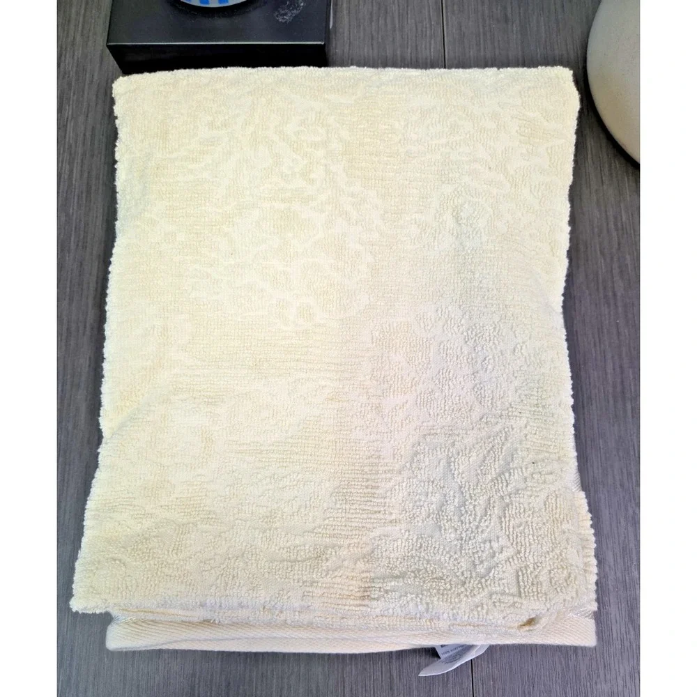 Croscill Vintage Bath Towel‎ Roses Cotton Cream Grannycore Cottagecore New